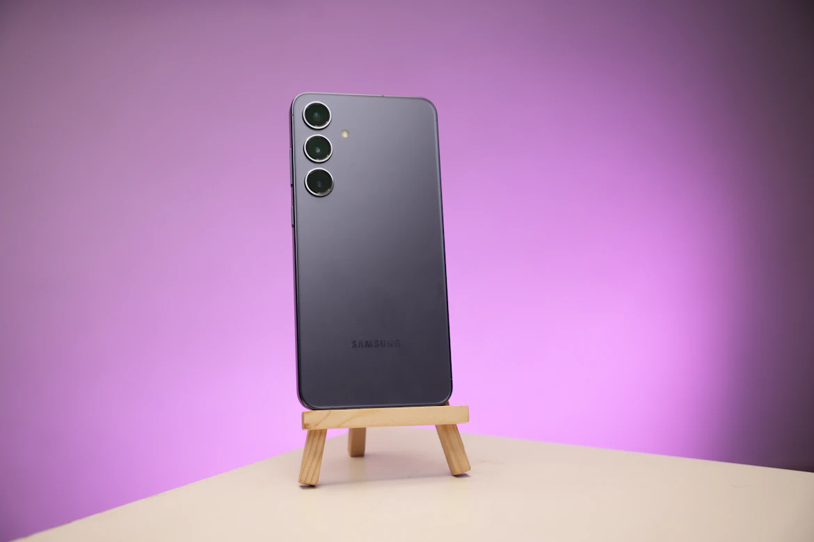 Comparación de precios Samsung Galaxy S25 FE, S24 FE y S23 FE en Chile 2026